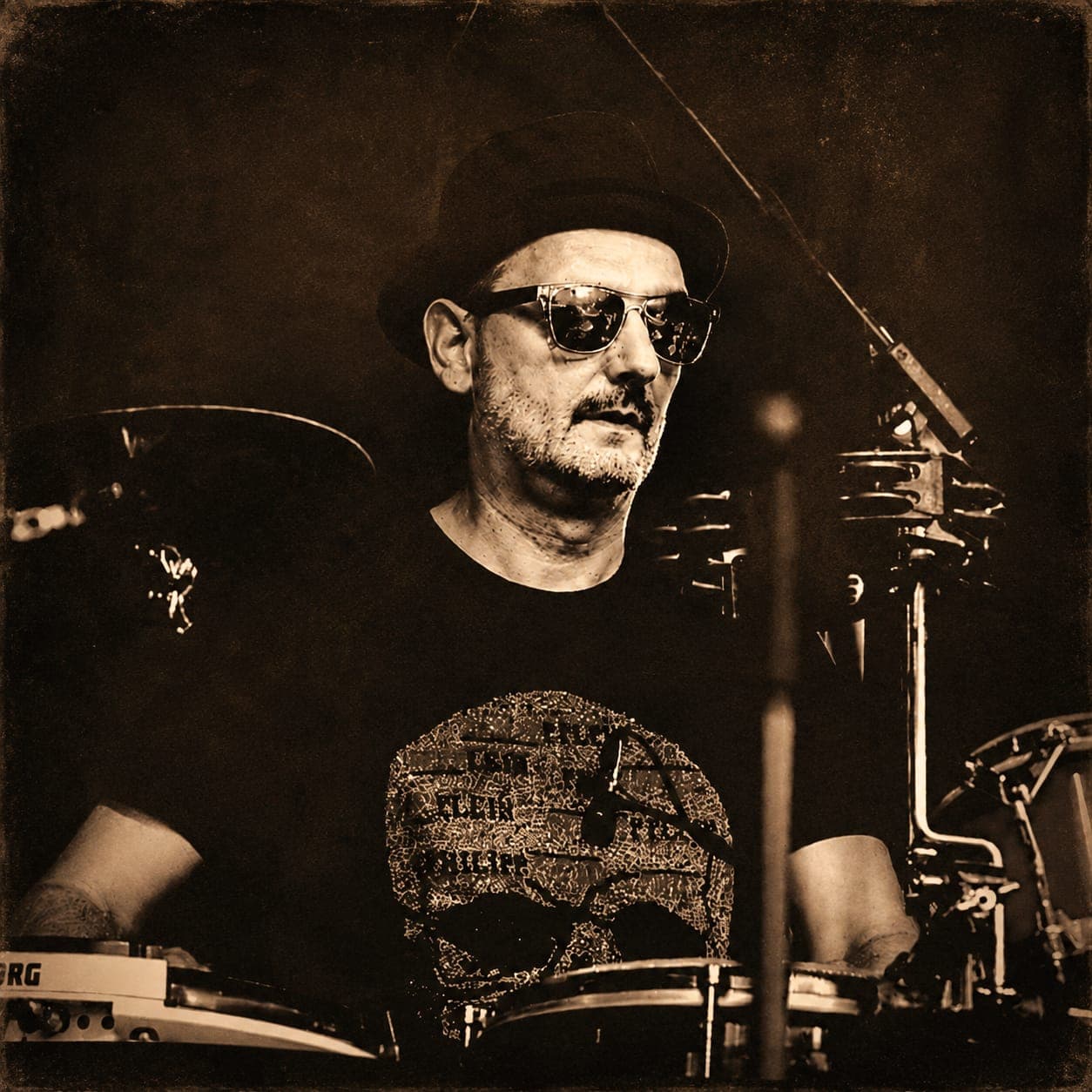 Tan – Percussion